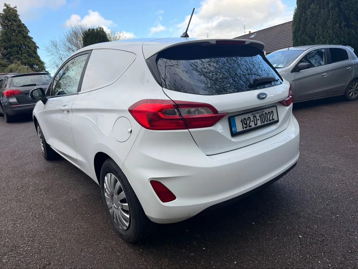 Fiesta NO VAT New VRT & New timing belt - Image 4