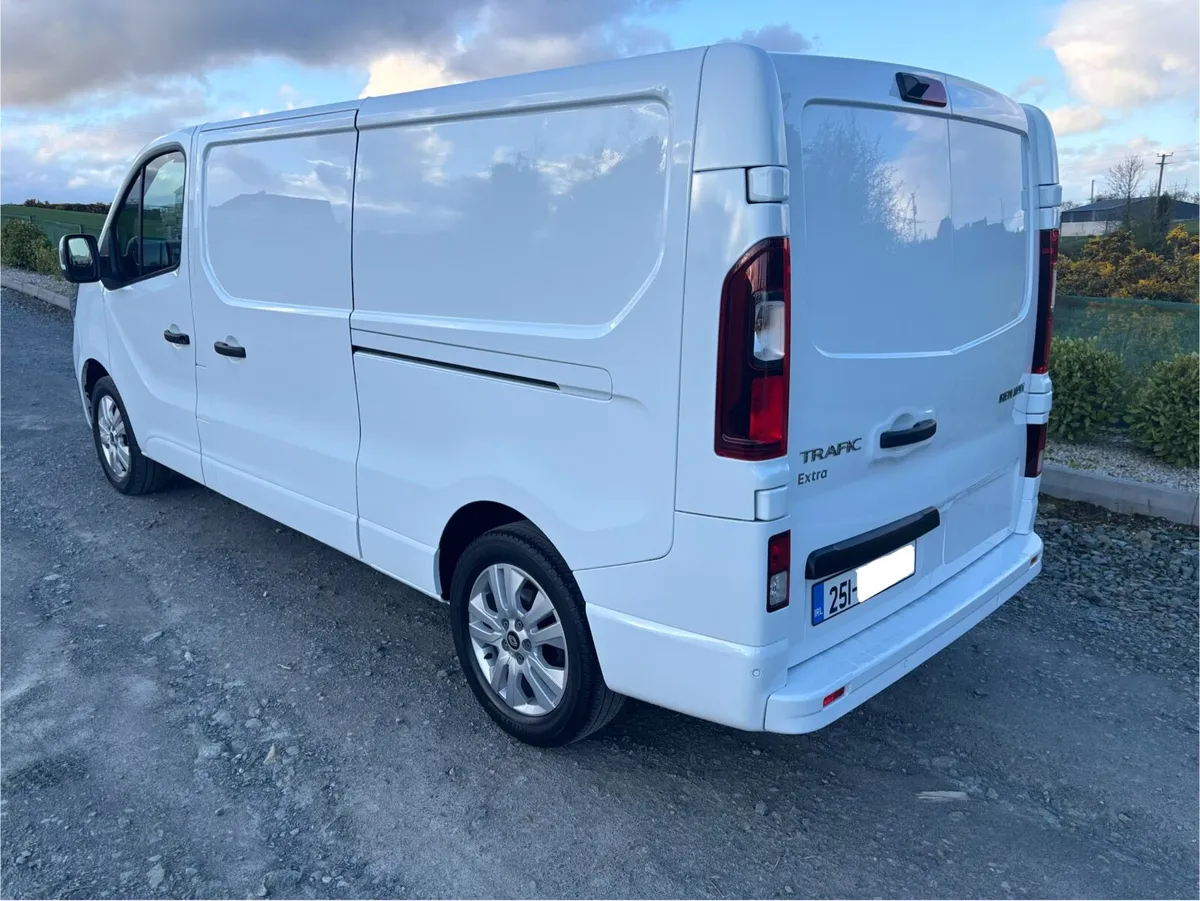 251 Renault Trafic Extra LL30 2025 - Image 4