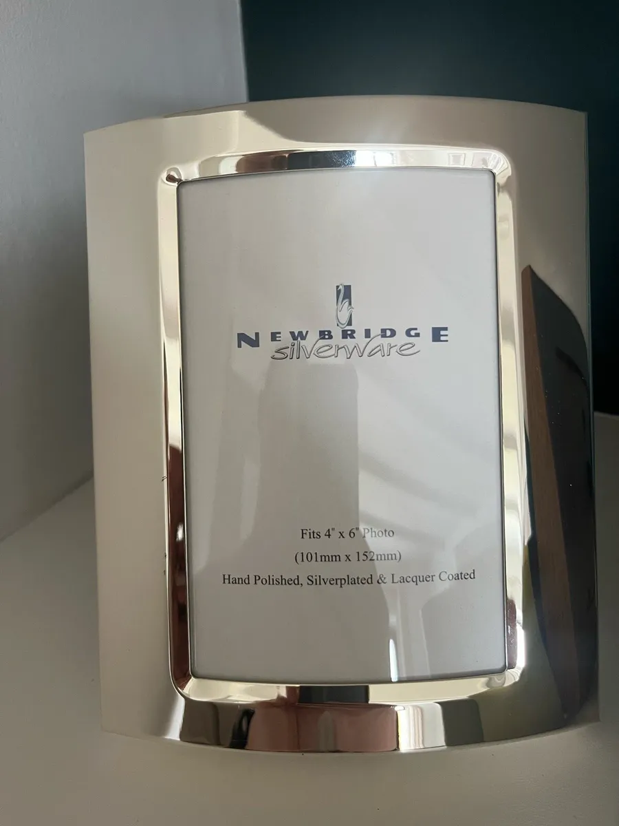 Newbridge silverware photo frame 4x6 (BNIB) - Image 1