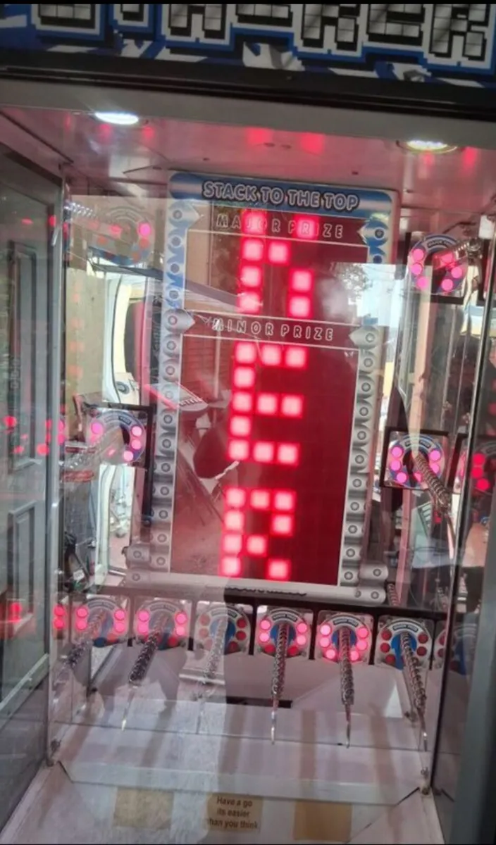 Arcade prize machine - Image 3