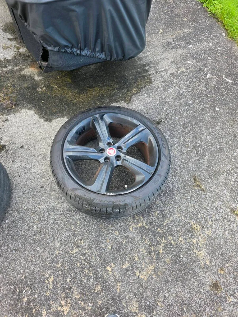 Jaguar xf x260 black 19 inch alloys - Image 2