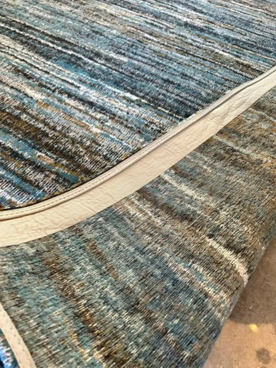 Louis De Poortere Large rug 170x240 New - Image 2