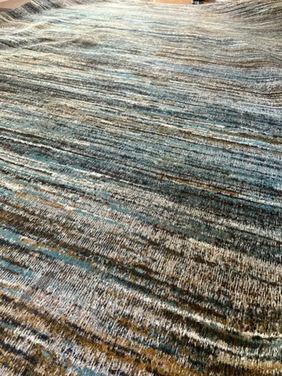 Louis De Poortere Large rug 170x240 New - Image 1