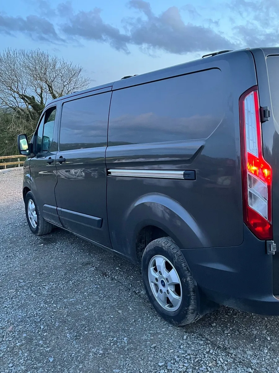 Transit custom - Image 1