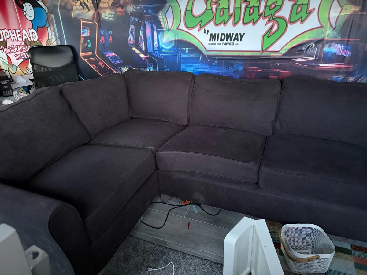 Corner sofa - Image 1