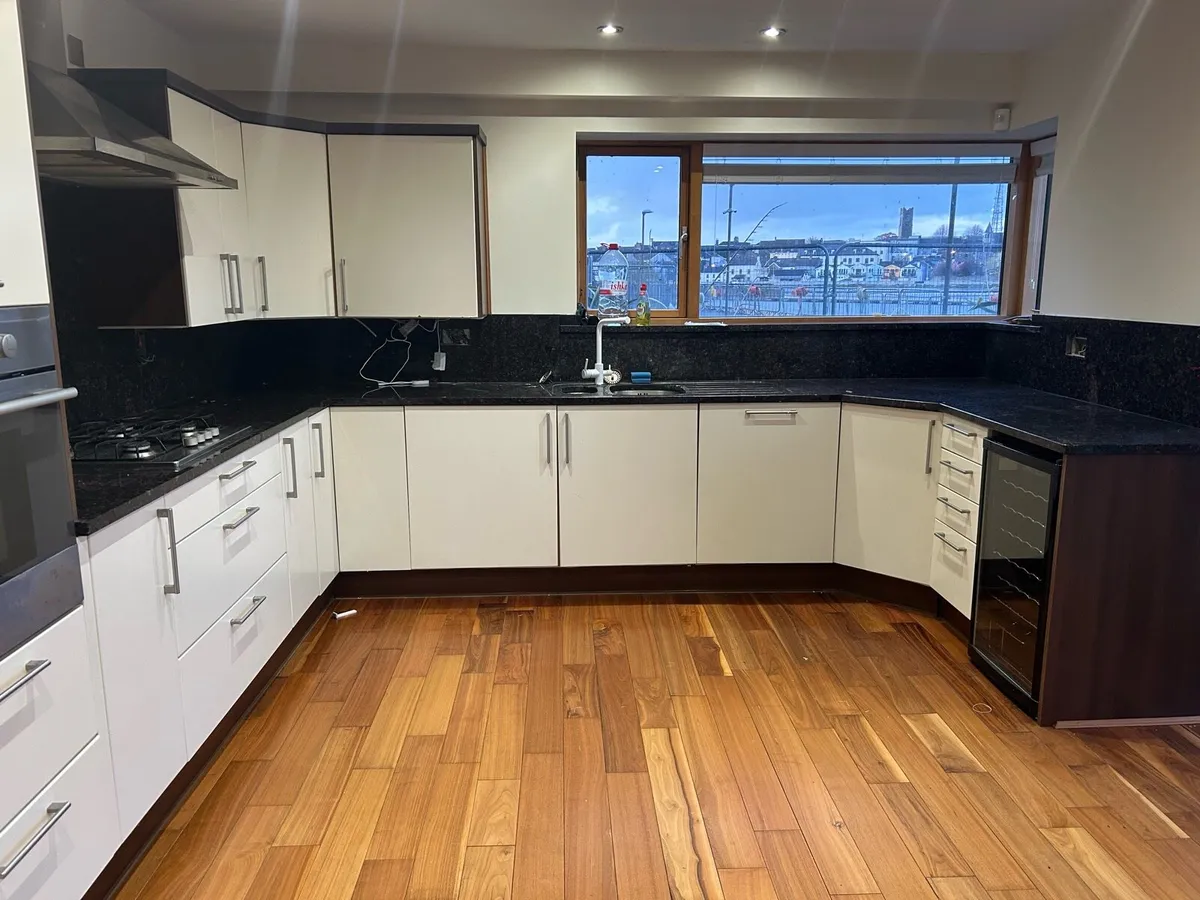 Kitchen unit’s & appliances - Image 3