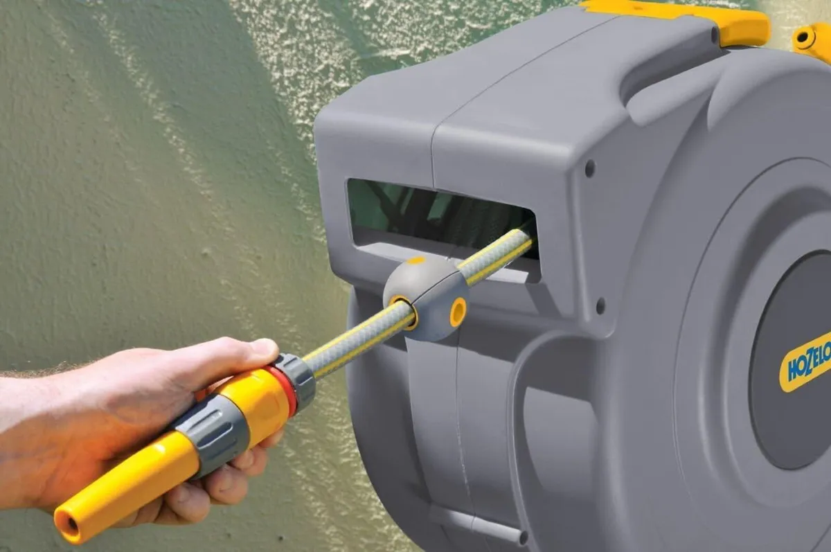 2490R8000 Auto Reel hose box with 20 m assorted - Image 2