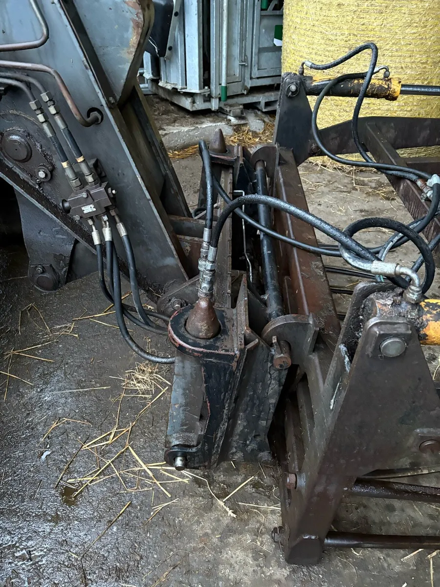 Matbro ts270 loader - Image 4