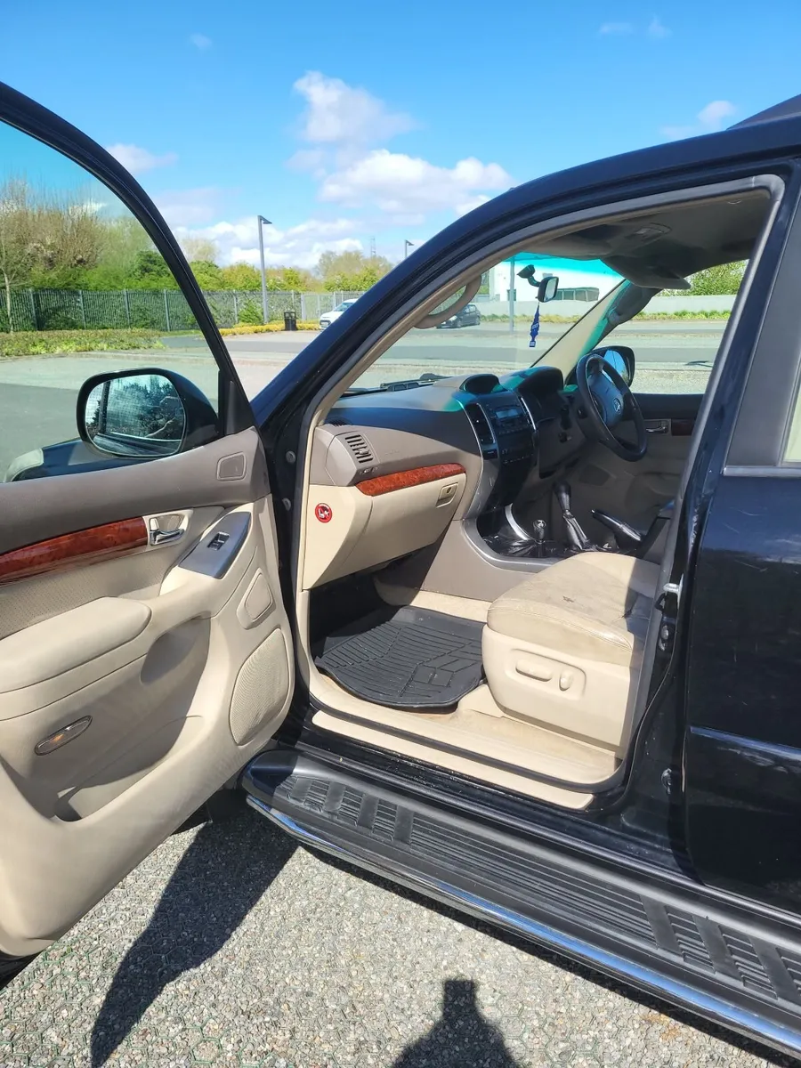 Toyota Land Cruiser 2008 - Image 2