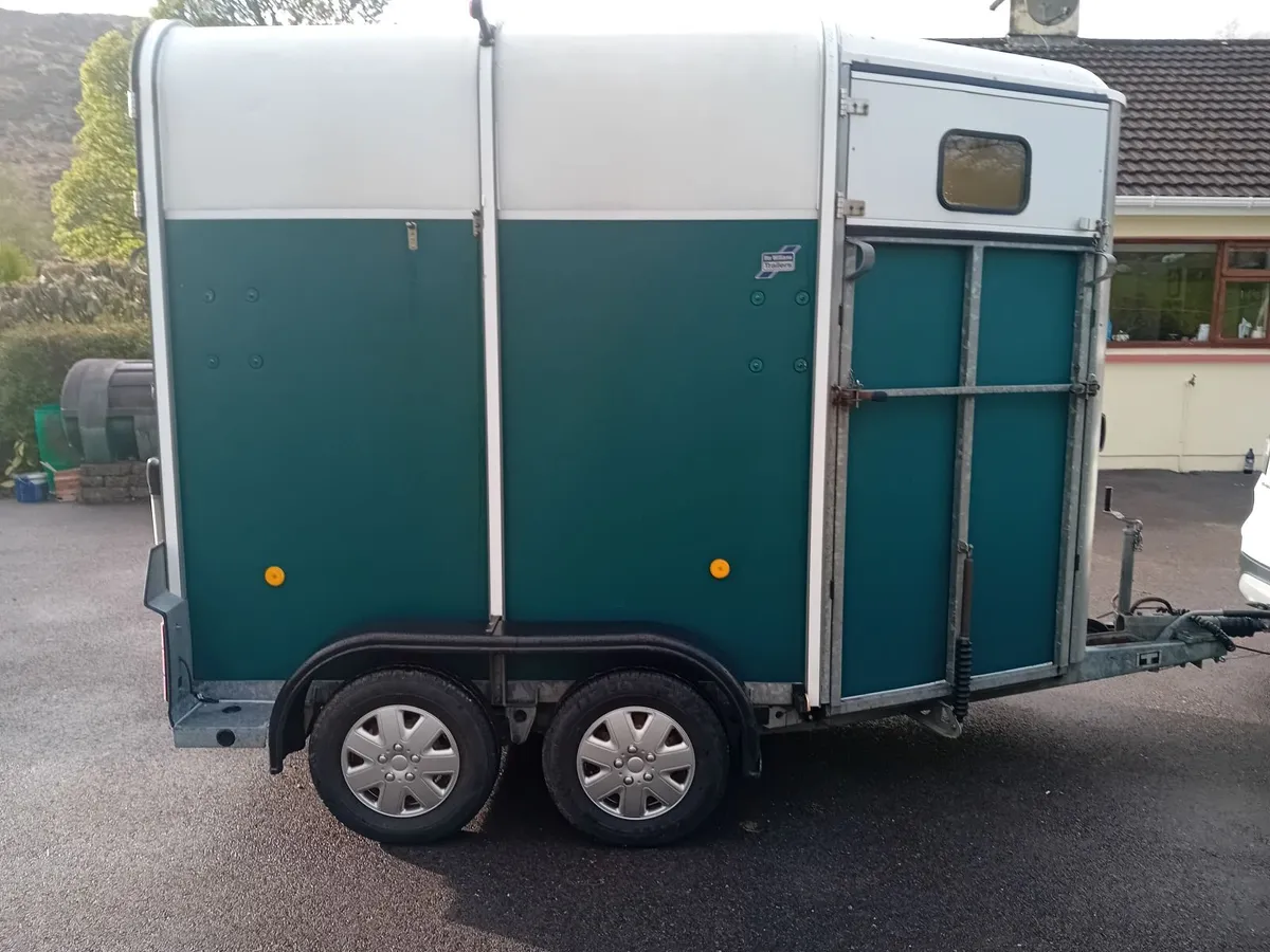 IforWillams hb 505 horse box - Image 2