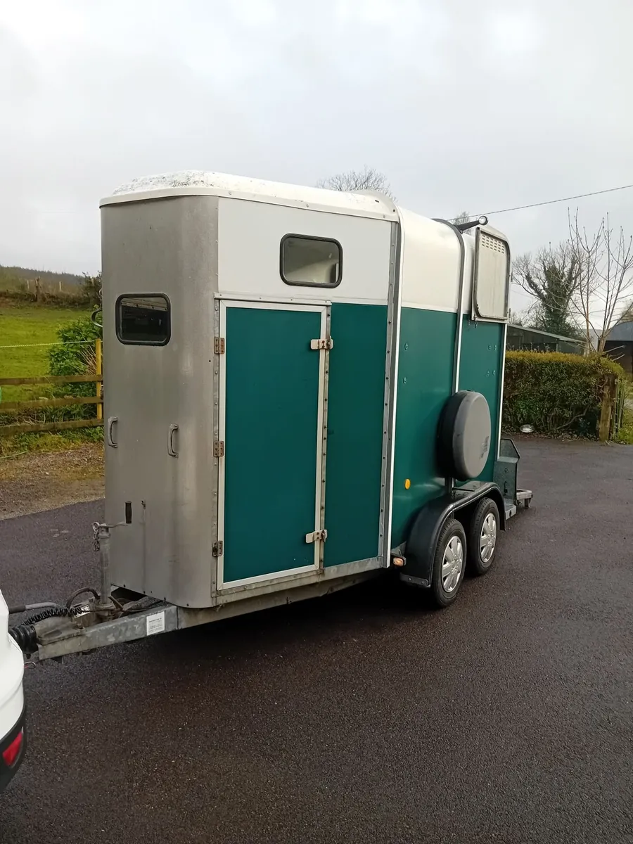 IforWillams hb 505 horse box - Image 1