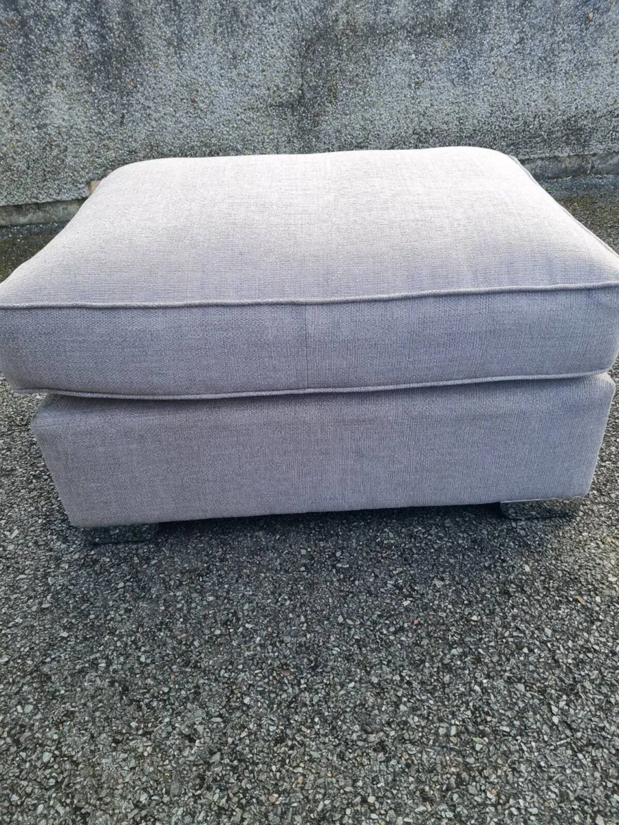 Large foot stool - Image 1