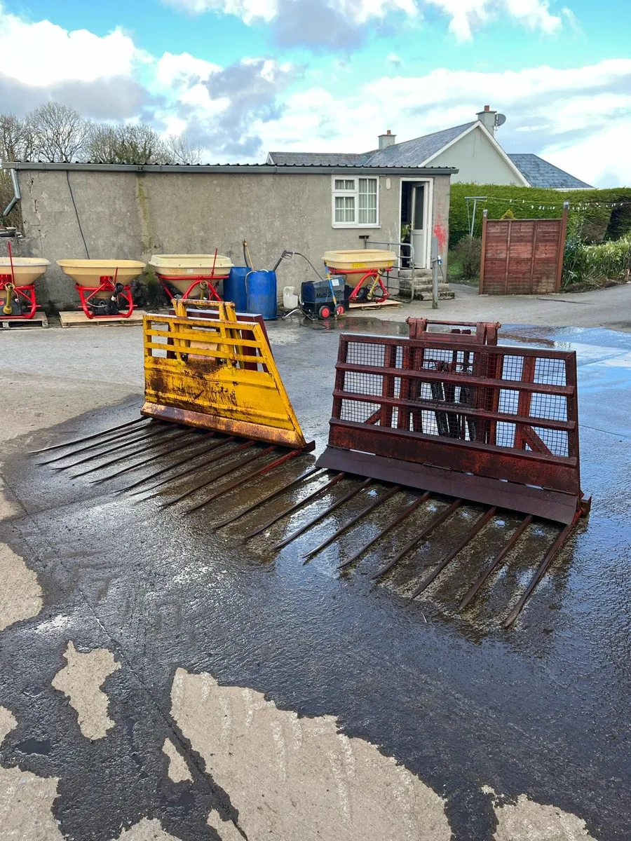 Wylie & Mc Kenna Buck Rakes - Image 1