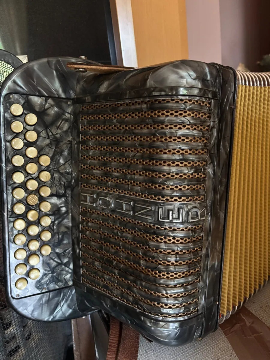 Hohner accordion - Image 4