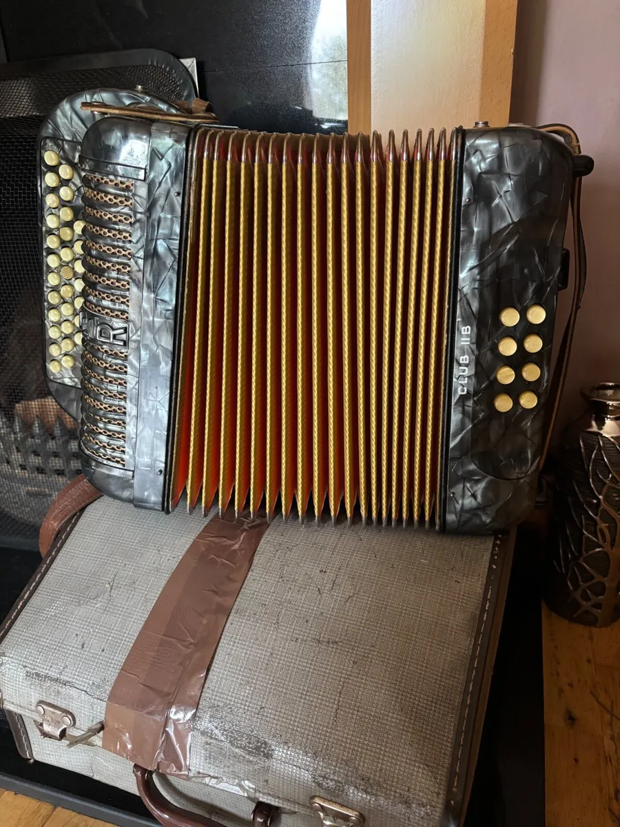 Hohner accordion - Image 3