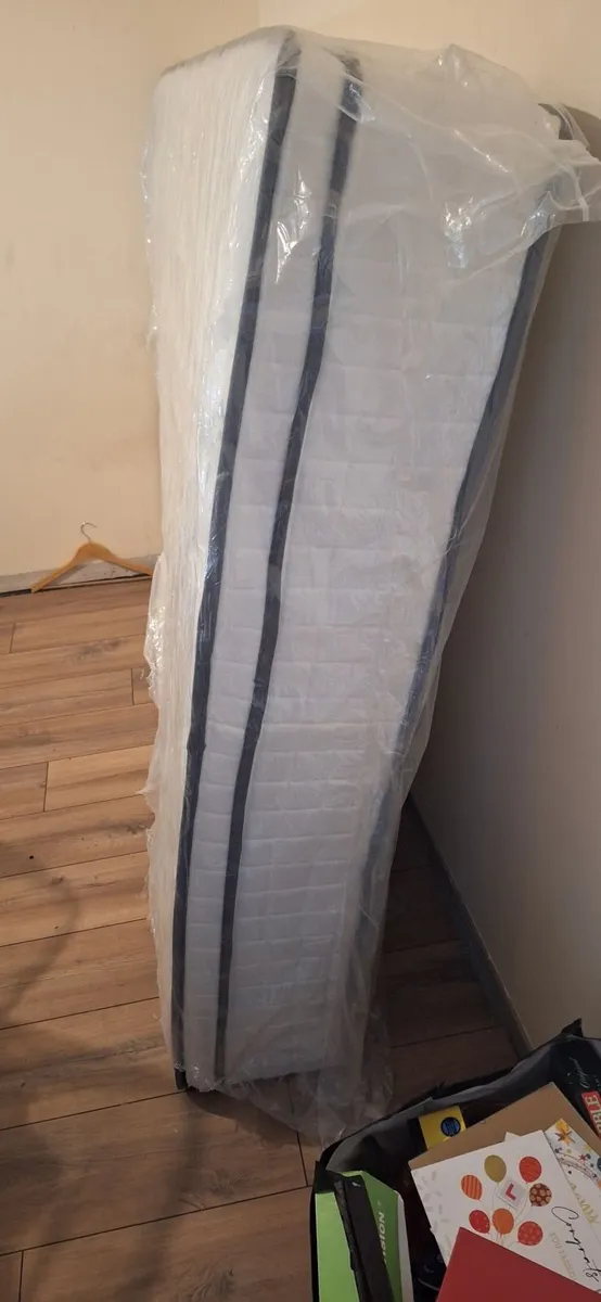 King size matress - Image 2