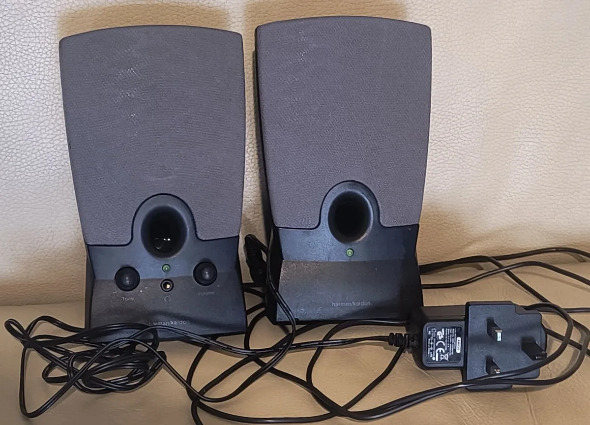 HARMAN KARDON Multimedia Speaker - Image 1