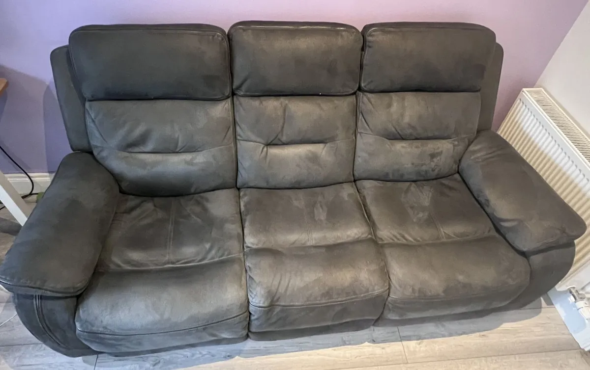3 seater electric recliner sofa - Image 2