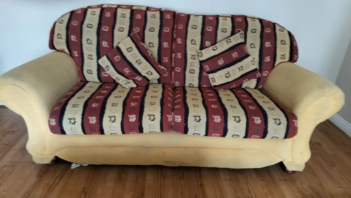 FREE  Sofa 3+1+1 - Image 1