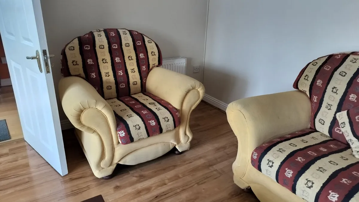 FREE  Sofa 3+1+1 - Image 3