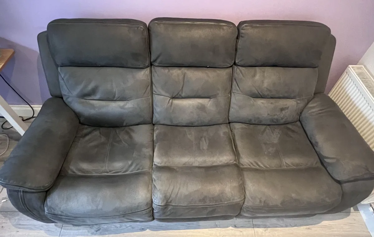 3 seater electric recliner sofa - Image 4