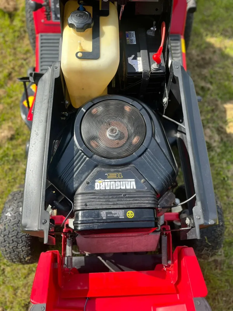 Westwood T1600 ride on Lawnmower - Image 3