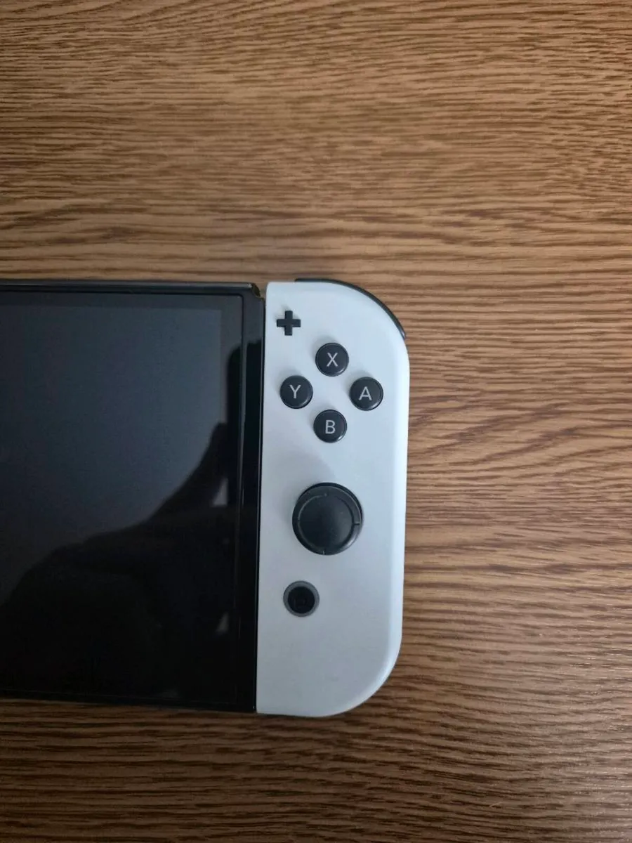 Nintendo switch oled white - Image 3