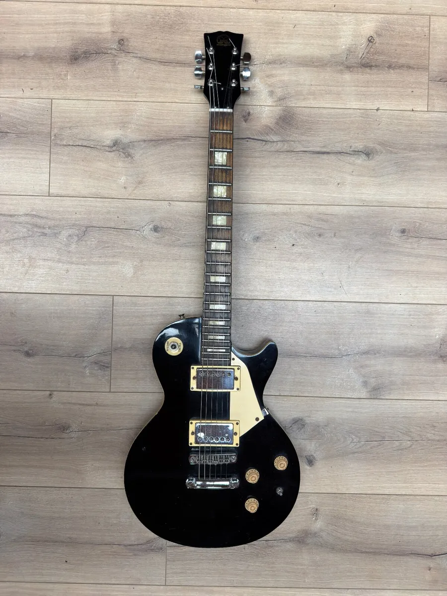 Vintage electric guitar - Image 2