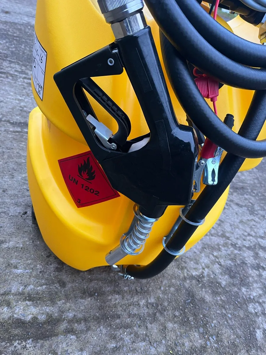 Fuel tank bowser - Image 2