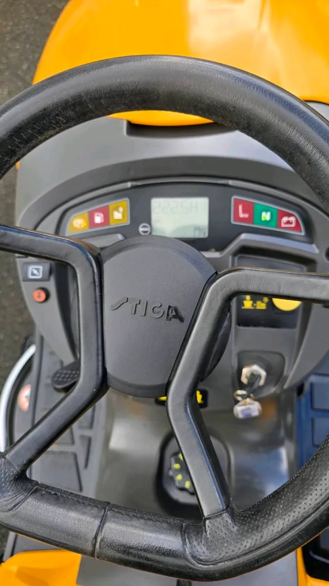 Stiga 4x4 23HP Kawasaki - Image 3