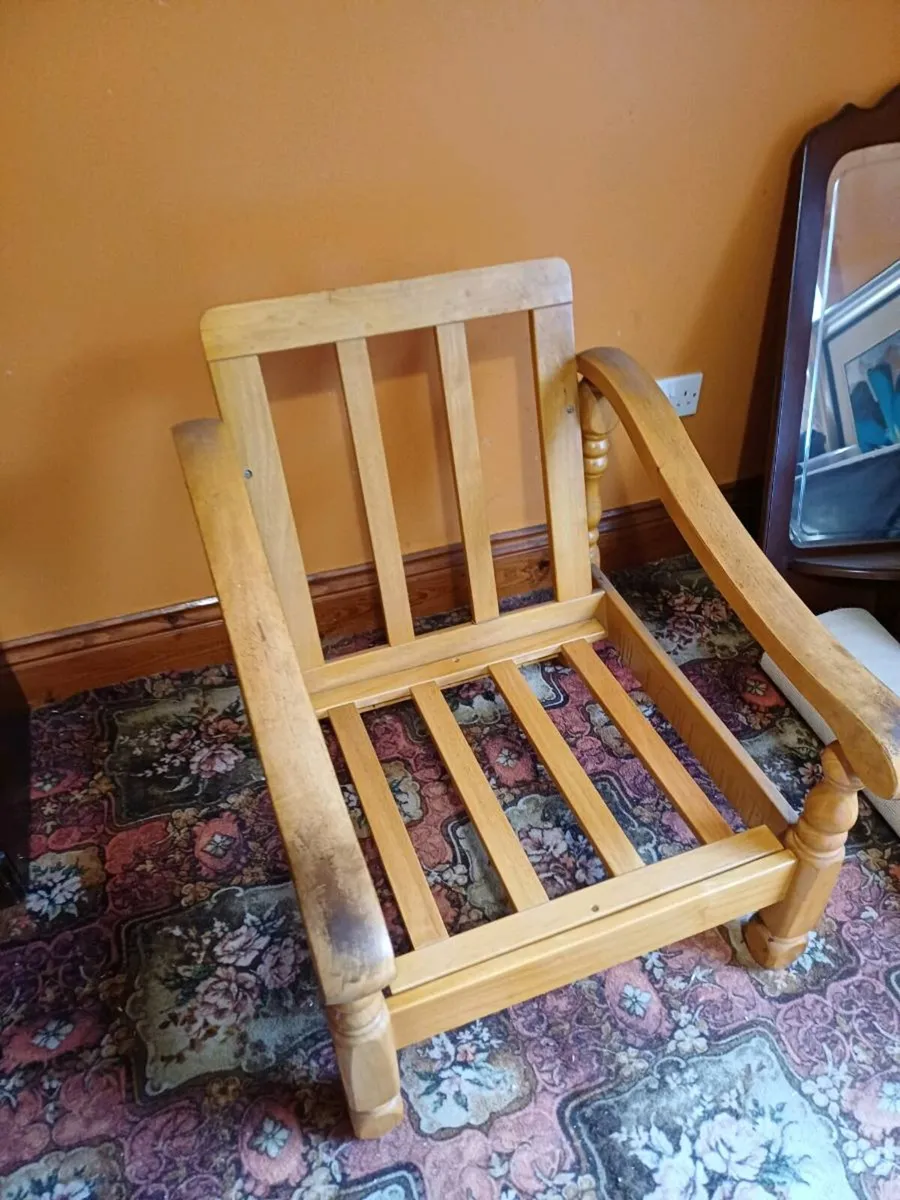 Couch and 2 Armchairs - Image 4