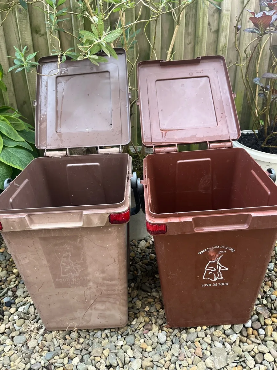 Two buckets together €10 - Image 1