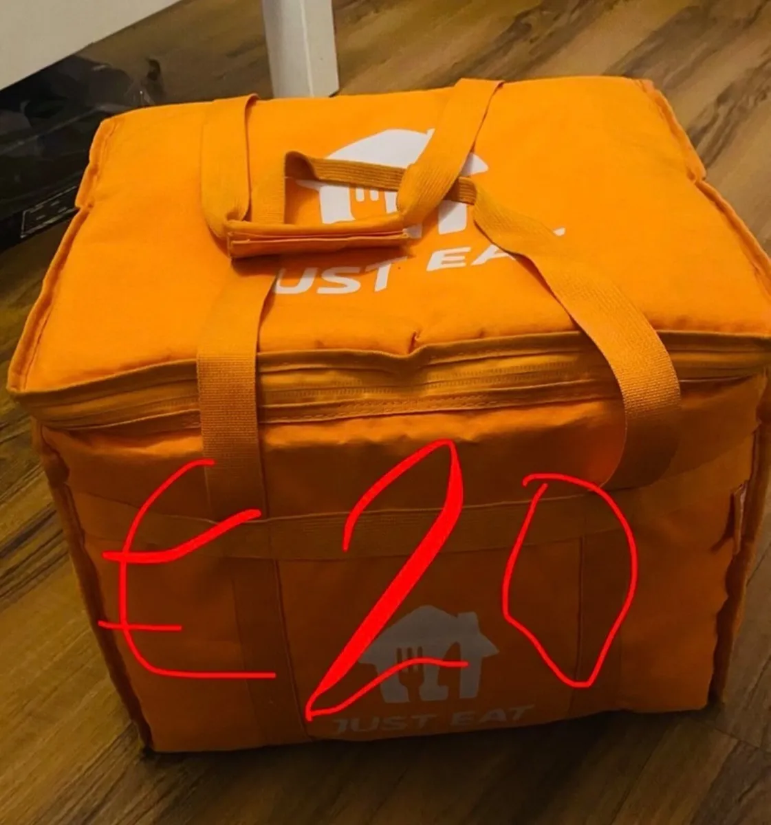 Just Eat insulated thermal delivery bags - Image 1