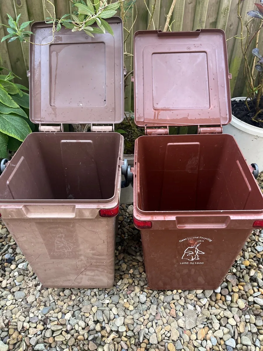 Two buckets together €10 - Image 2