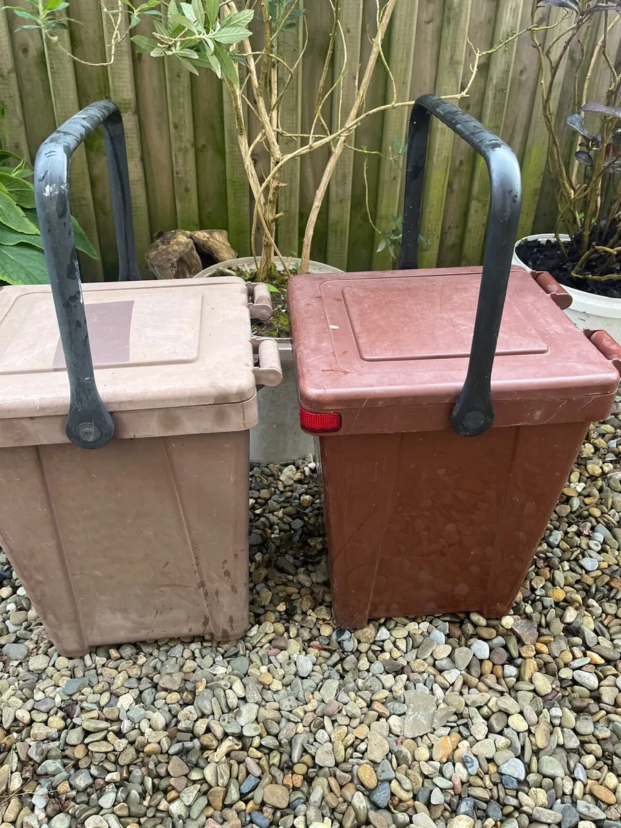 Two buckets together €10 - Image 4