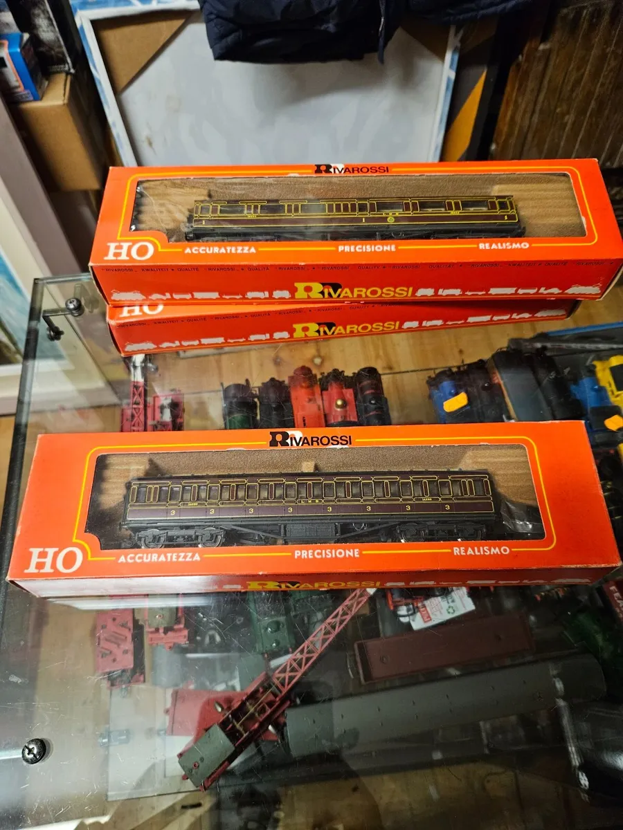 Hornby Rivarossi OO Gauge Carraige