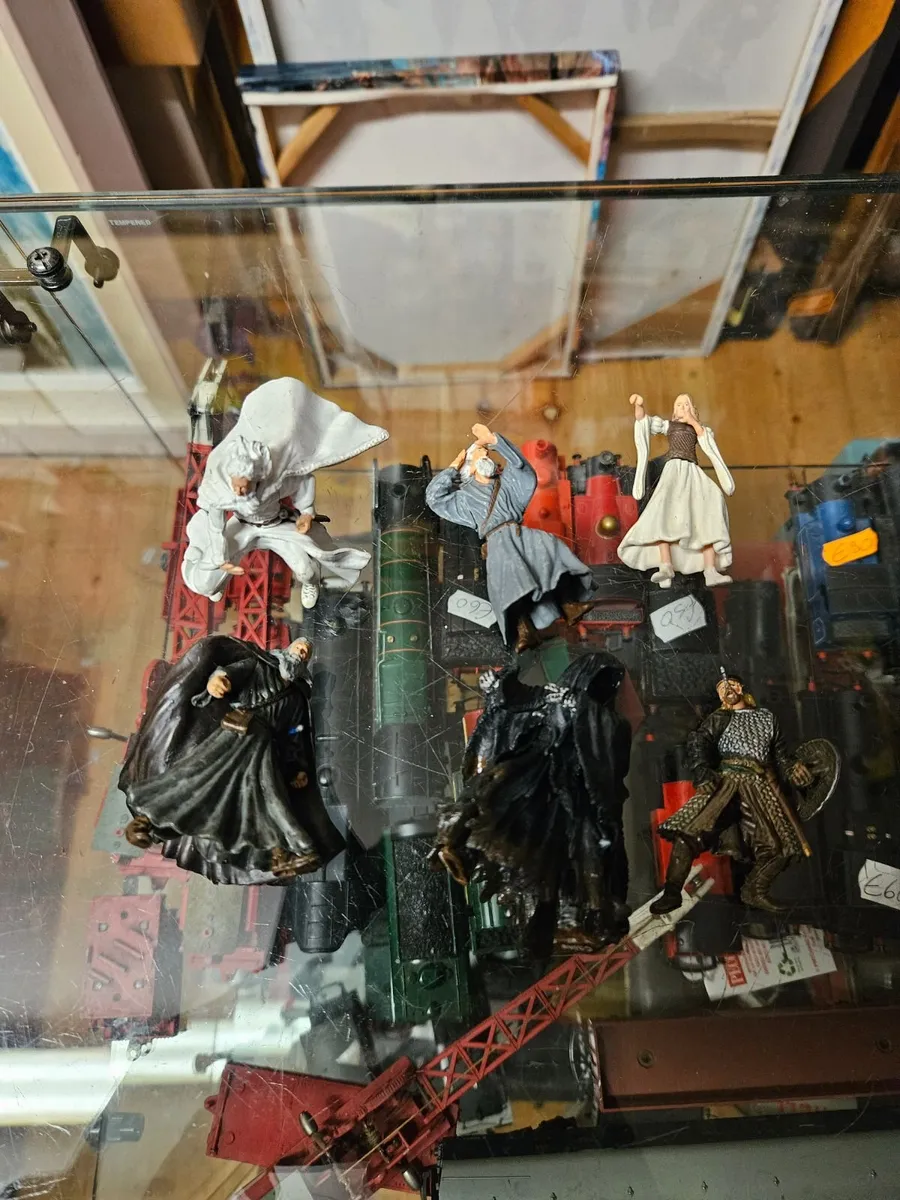 Lord of the Rings Figures - Image 3