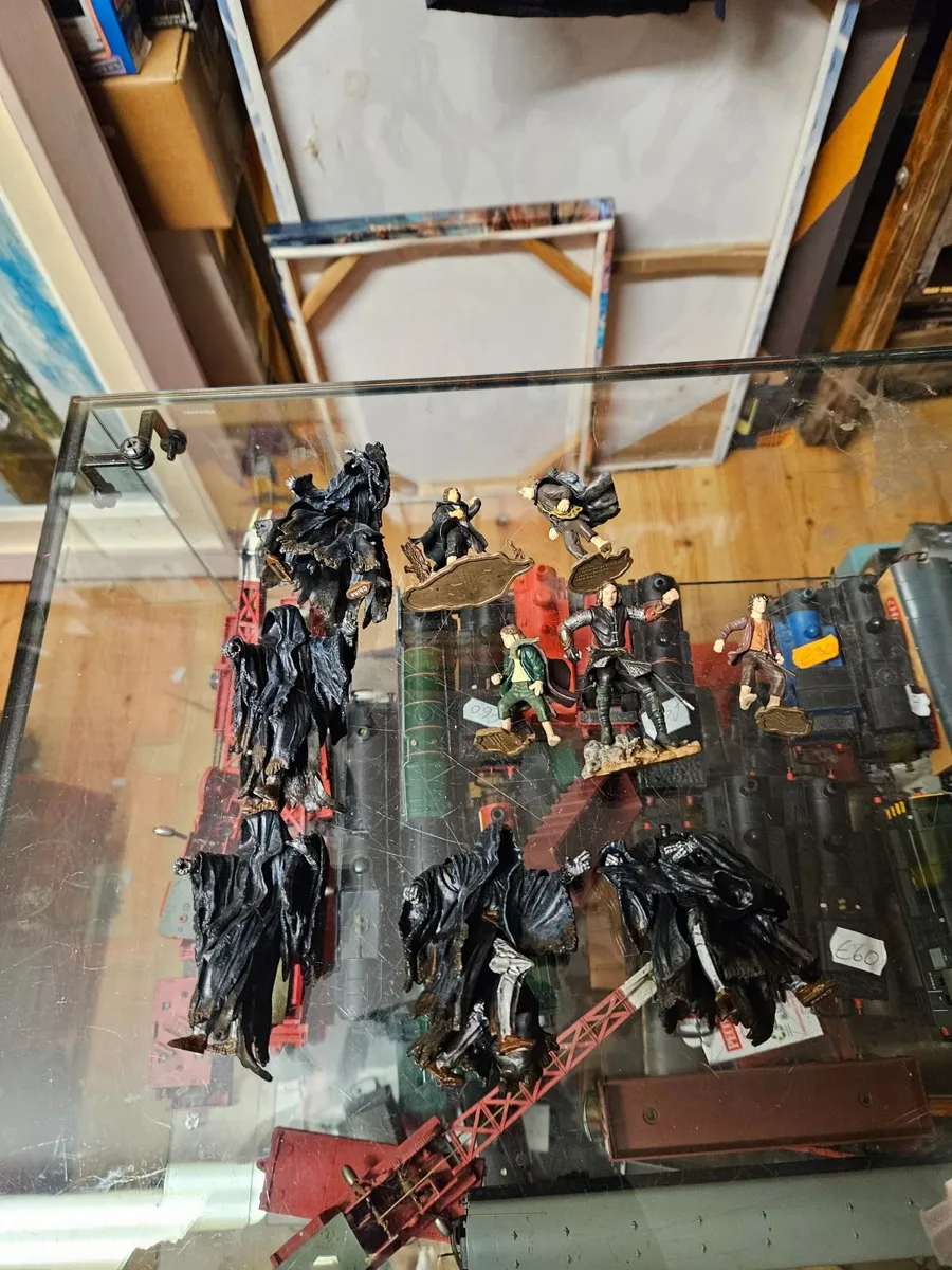 Lord of the Rings Figures - Image 1