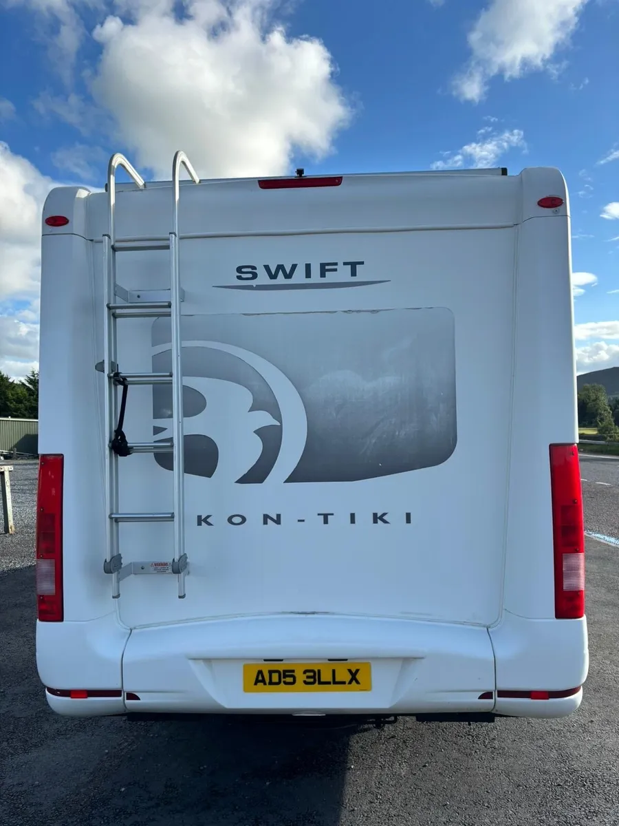NIREG low VRT Swift Kontiki6birth Fixed Bed - Image 3