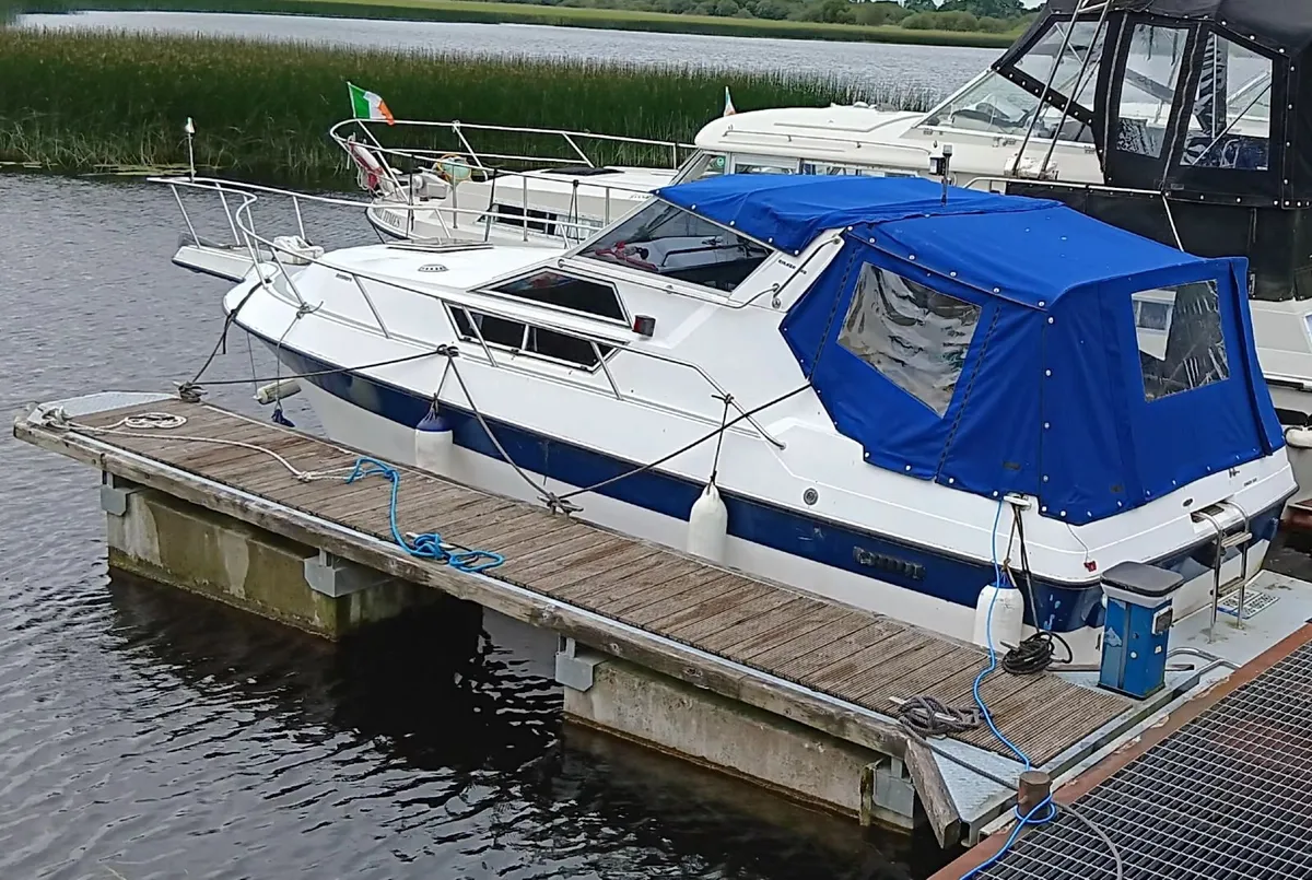 River Cruiser Rinker twin Volvo diesel - Image 1