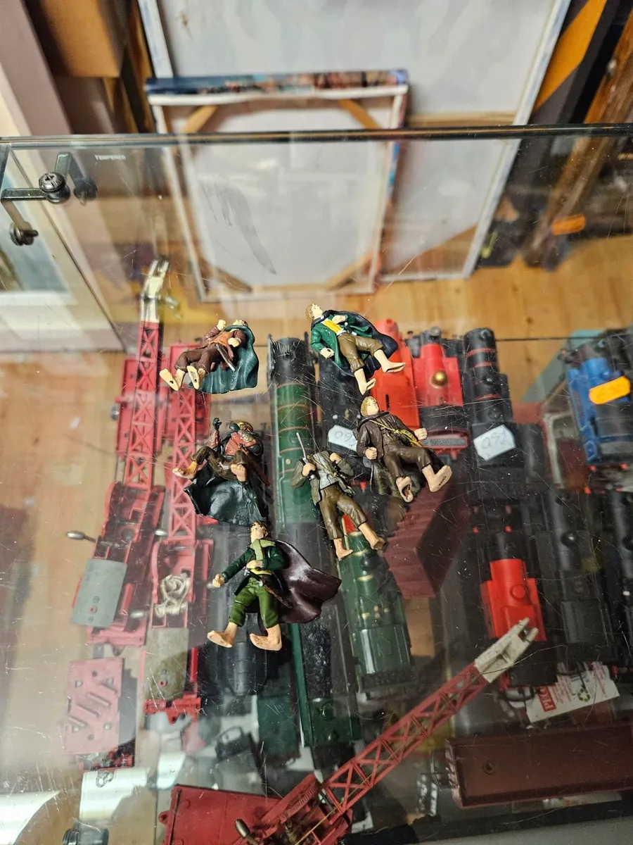 Lord of the Rings Figures - Image 1