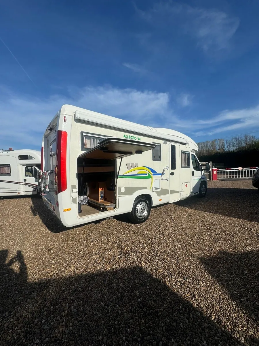 Fiat Ducato 2.8 CHAUSSON electric fix bed year2009 - Image 2