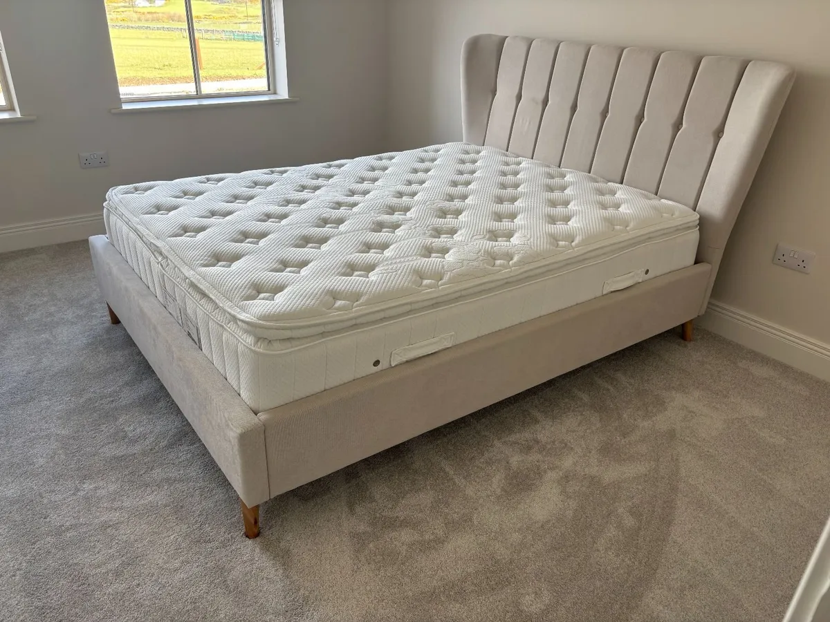 King size bed frame - Image 3