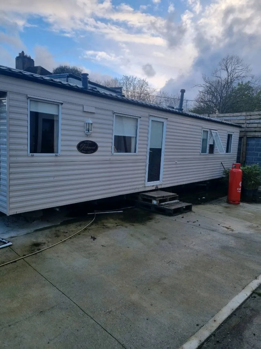 Mobile home - Image 1
