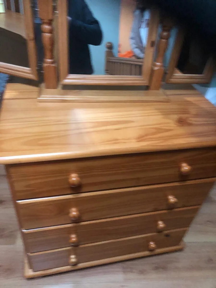 Pine bedroom furniture for sale - Image 4