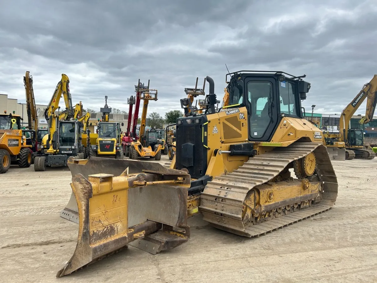 CAT D5 LGP - Image 1