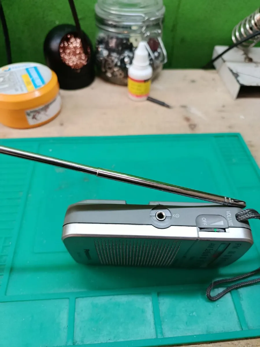 Radiio Panasonic RF-P50D radio - Image 2