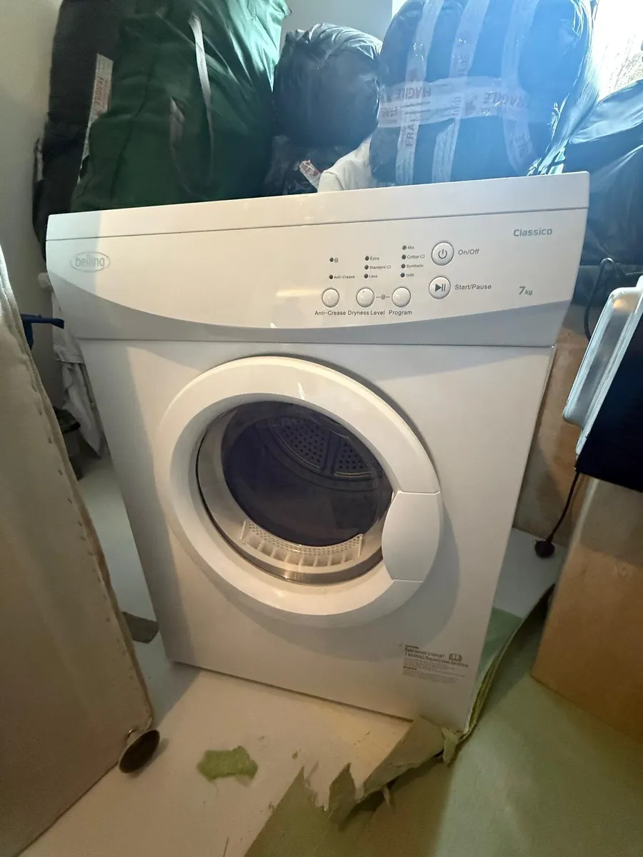 Clothes dryer - Image 1