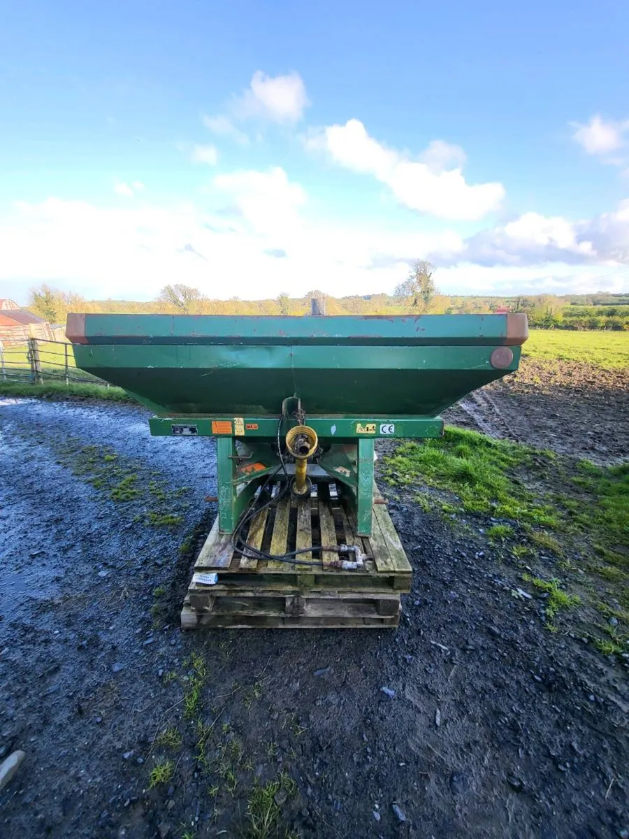 Amazone spreader - Image 2