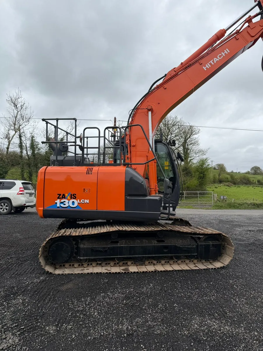 Hitachi 130 - Image 1
